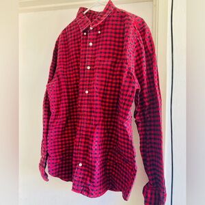 GAP Red and Black Plaid Men's Shirt